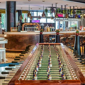 4* Отель Novotel Barcelona Cornella