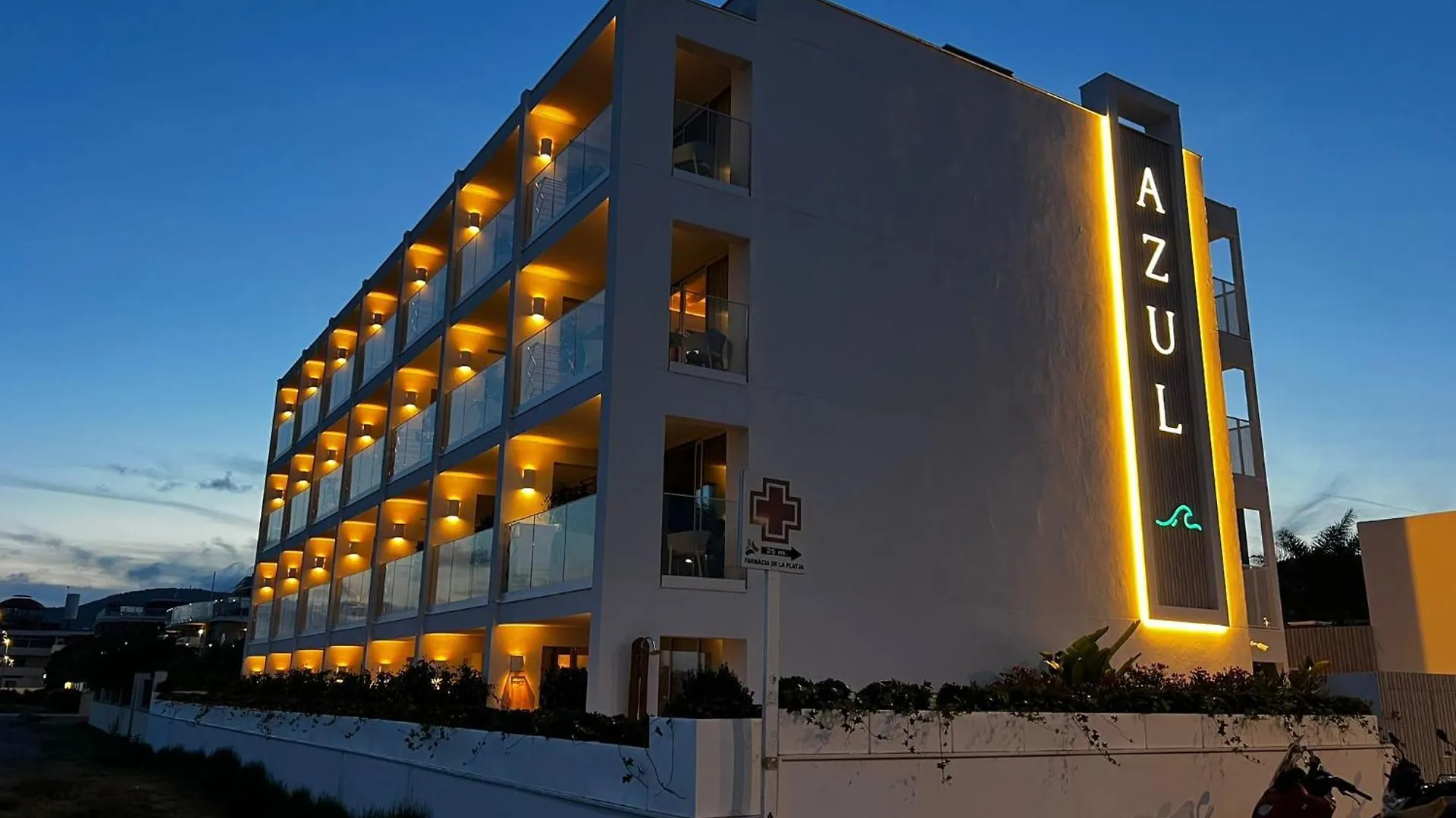 Апарт-отель Apartamentos Azul Кастельдефельс