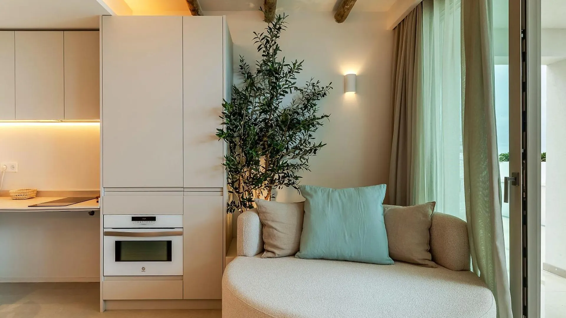 Апарт-отель Apartamentos Azul Кастельдефельс